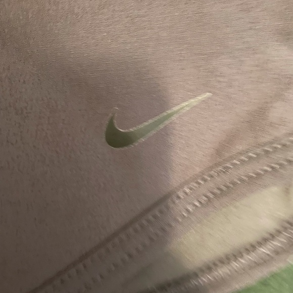 fluffy/comfy nike pull over hoodie - Picture 2 of 4